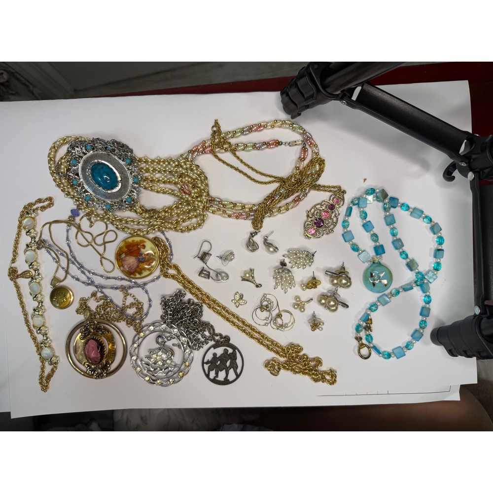 Vintage Costume Jewelry Mixed Lot Necklaces Brooches Earrings Pendants Chains
